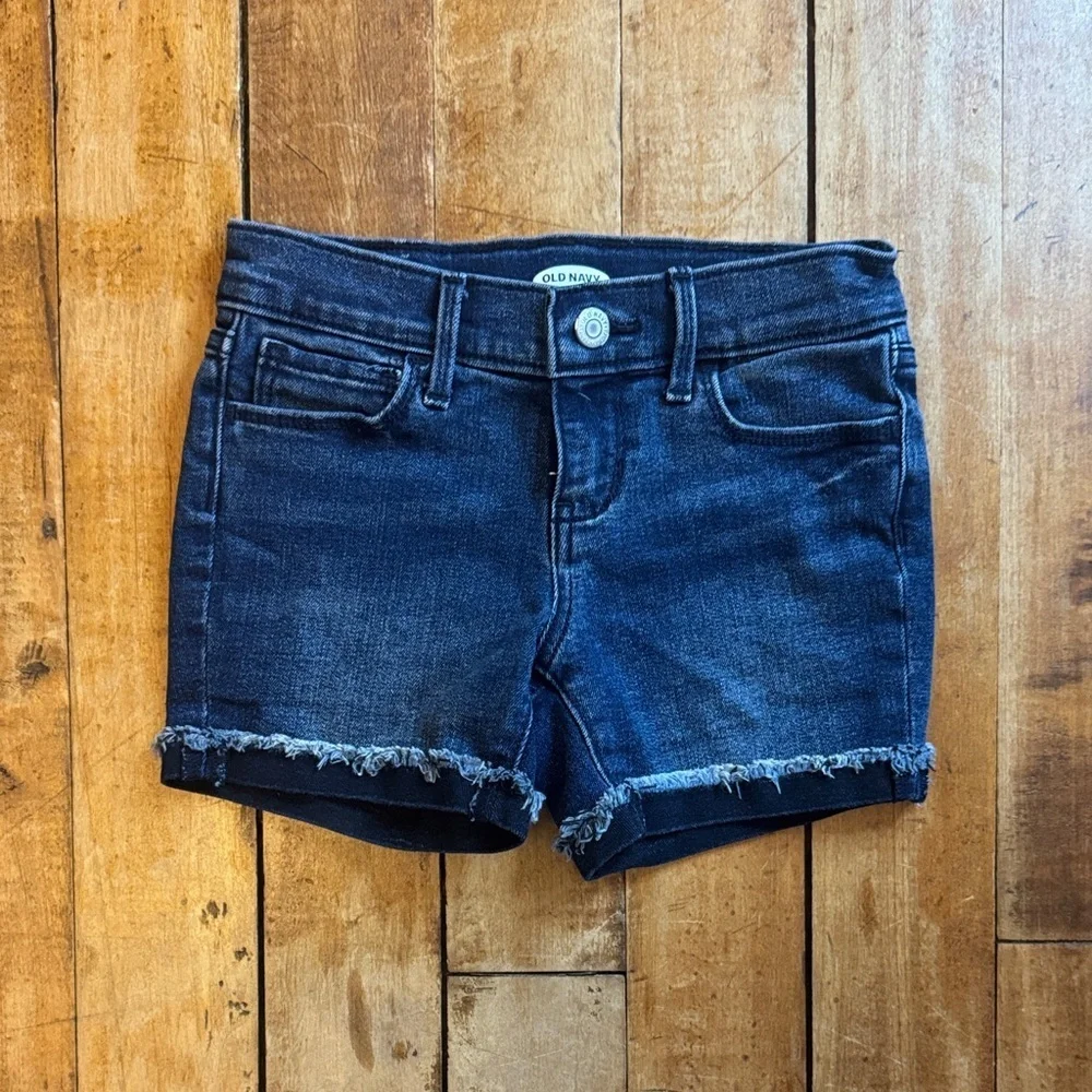 Old Navy denim shorts size 7 Frayed Hem cotton summer beach vacation